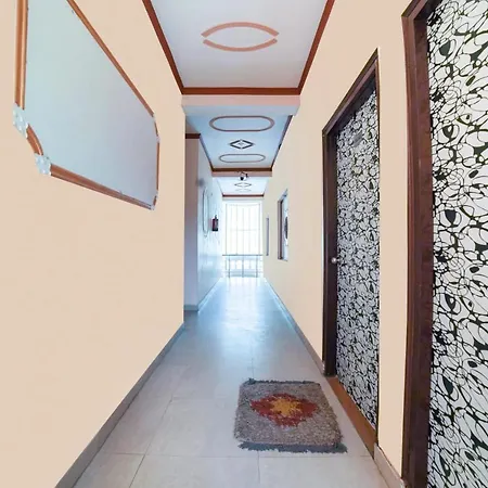 Hashtag Hostel-3